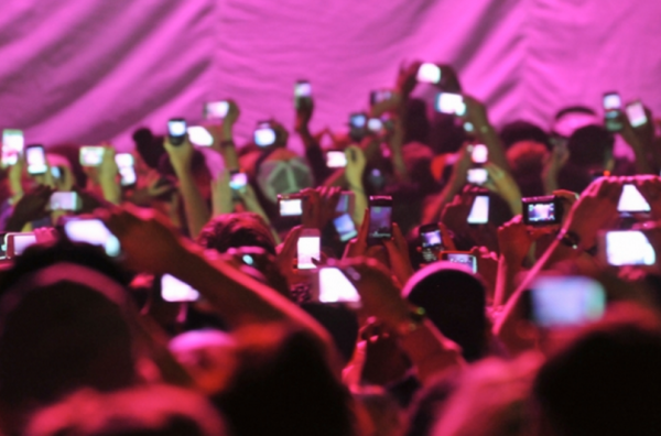 Número de celulares no Brasil chega a 217,3 milhões