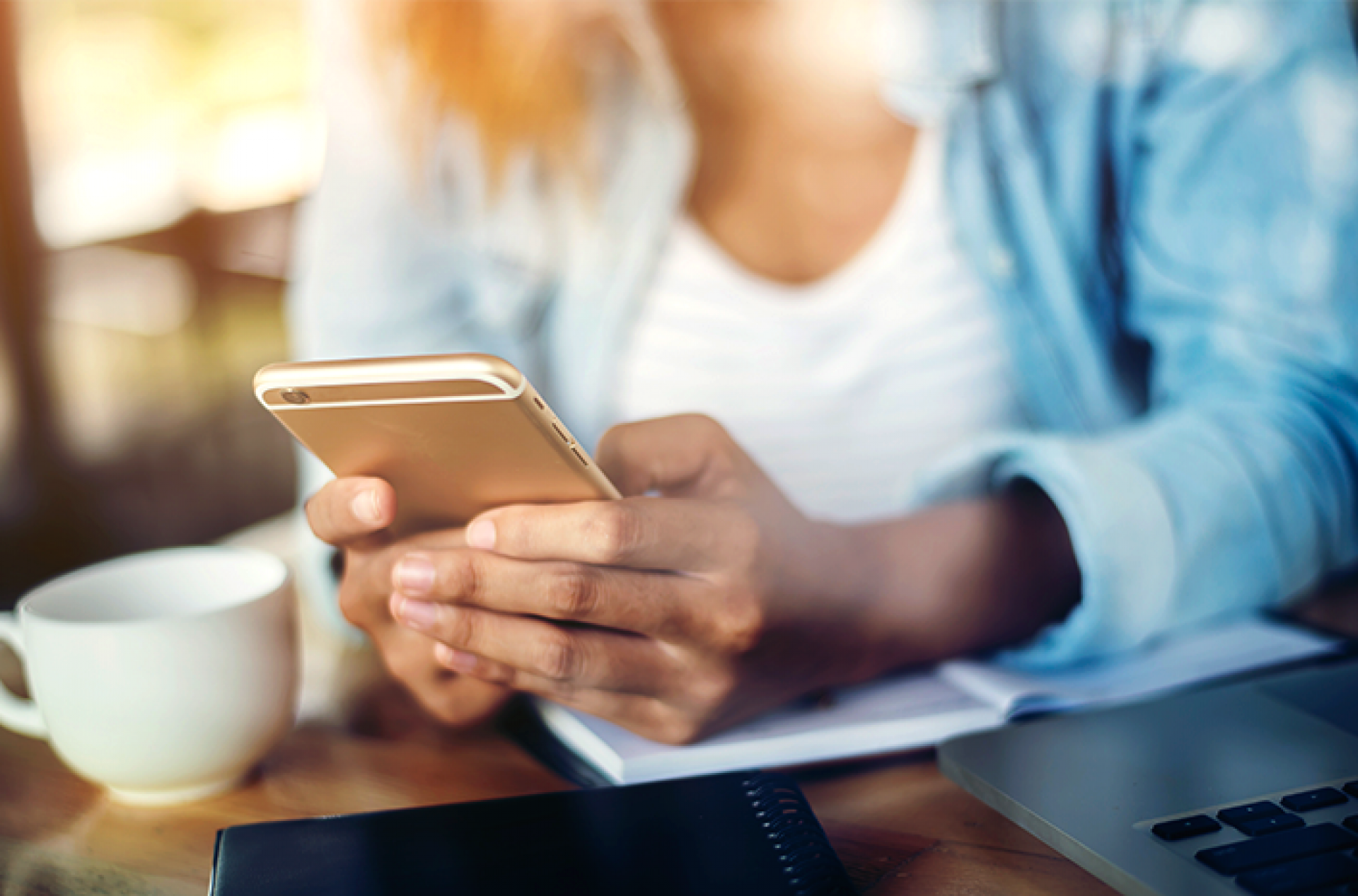 Como manter uma comunicação ativa com clientes via SMS no e-commerce?