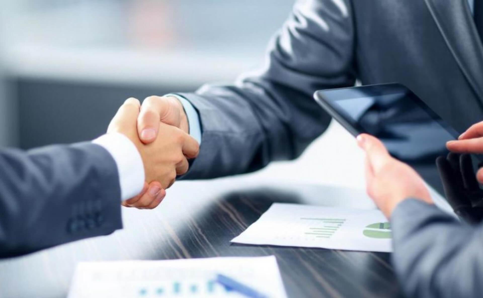 Vender e relacionar: entenda as diferenças